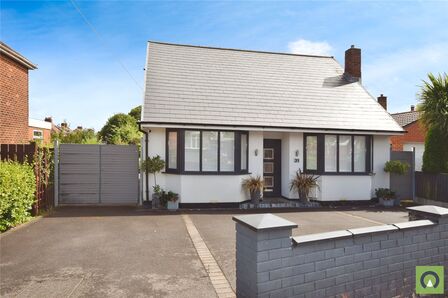 2 bedroom Detached Bungalow for sale