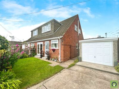 3 bedroom Semi Detached Bungalow for sale