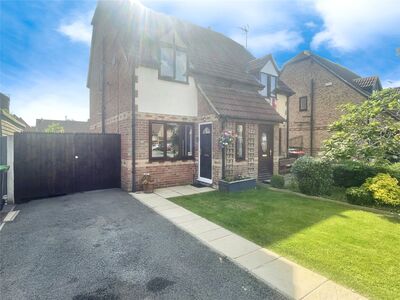 Kingswood Drive, 2 bedroom Semi Detached House for sale, £170,000