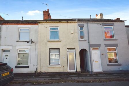 Fox Street, 2 bedroom Mid Terrace House for sale, £110,000