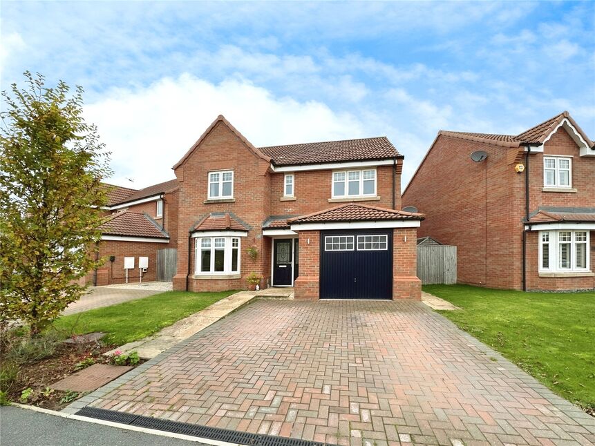 Main image of 4 bedroom Detached House for sale, Canberra Crescent, Hucknall, Nottinghamshire, NG15