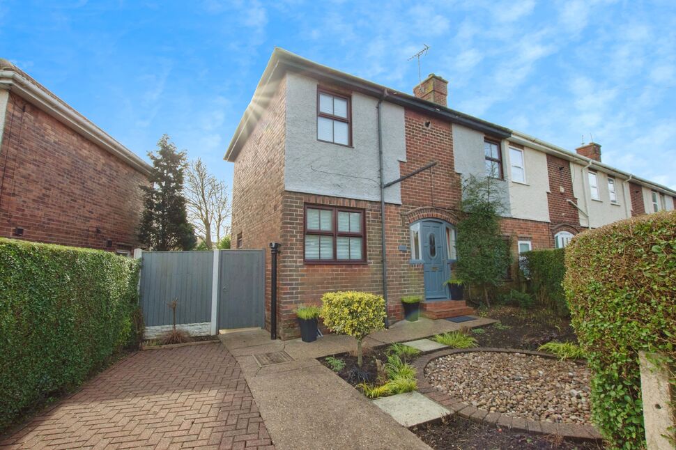 Main image of 3 bedroom End Terrace House for sale, Collins Avenue, Sutton-in-Ashfield, Nottinghamshire, NG17