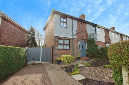 Collins Avenue, 3 bedroom End Terrace House for sale, £150,000