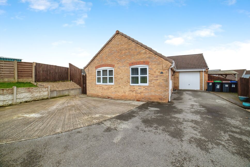 Main image of 3 bedroom Detached Bungalow for sale, Derwent Drive, Kirkby-in-Ashfield, Nottinghamshire, NG17