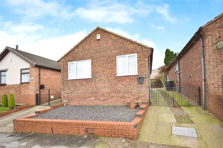 Derwent Drive, 2 bedroom Detached Bungalow to rent, £825 pcm