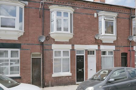 2 bedroom Mid Terrace House to rent