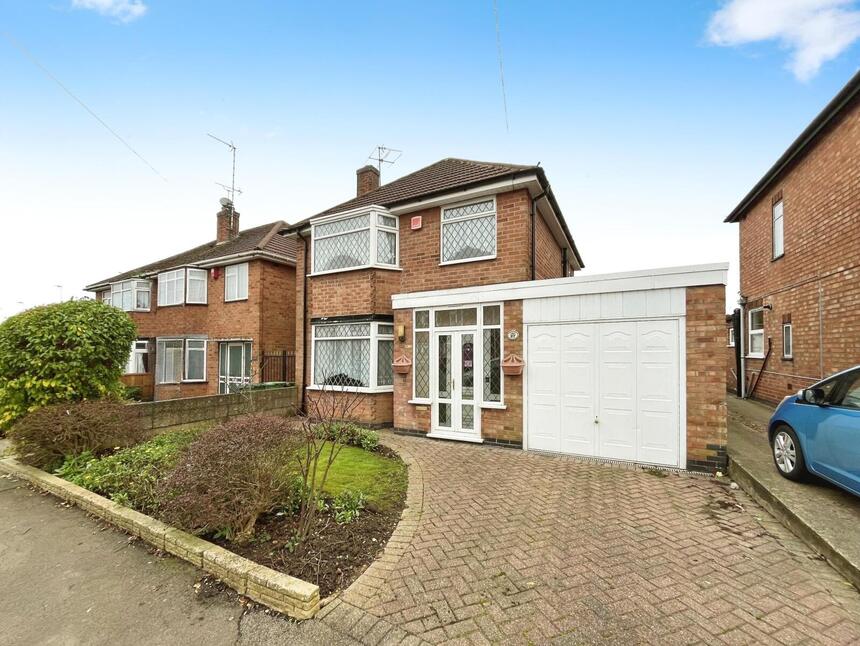 Main image of 3 bedroom Detached House for sale, Evelyn Road, Leicester, Leicestershire, LE3