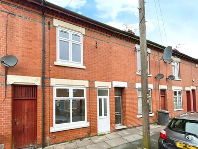 3 bedroom Mid Terrace House for sale