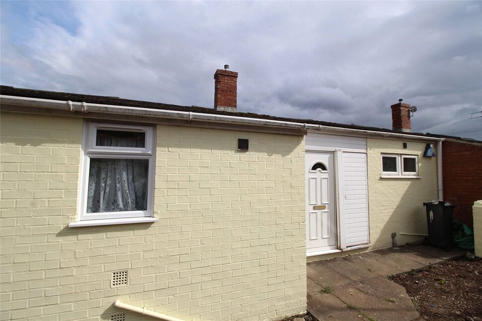 3 bedroom Mid Terrace House to rent