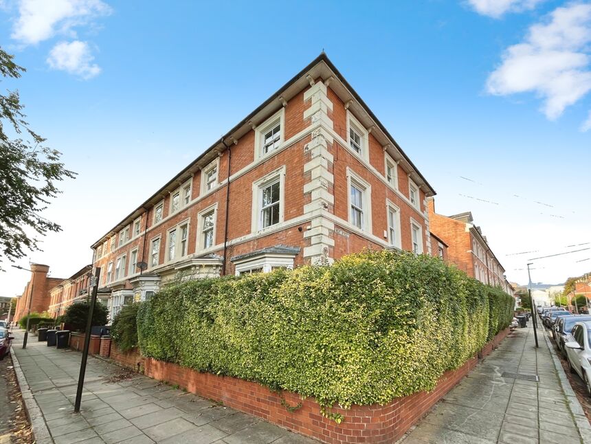 Main image of 4 bedroom End Terrace House for sale, West Street, Leicester, Leicestershire, LE1