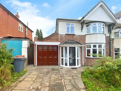 3 bedroom Semi Detached House to rent