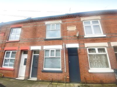 3 bedroom Mid Terrace House to rent