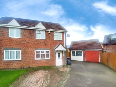 3 bedroom Semi Detached House to rent