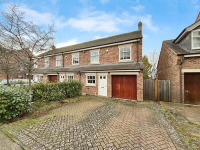 Orchard Close, 3 bedroom End Terrace House for sale, £325,000