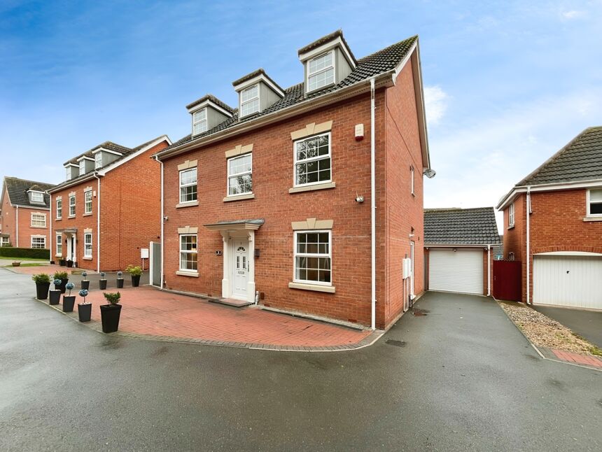 Main image of 6 bedroom Detached House for sale, Gamekeepers Court, Hamilton, Leicestershire, LE5