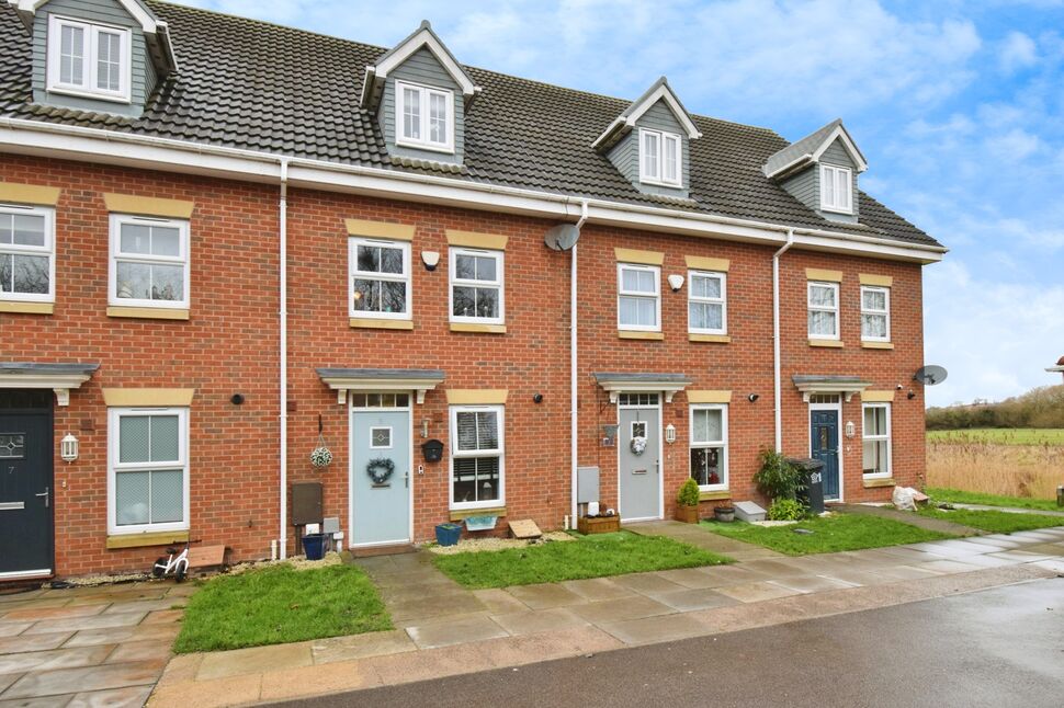 Main image of 3 bedroom Mid Terrace House for sale, Welbury Road, Hamilton, Leicestershire, LE5