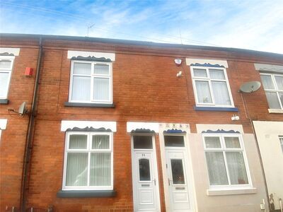 2 bedroom Mid Terrace House to rent