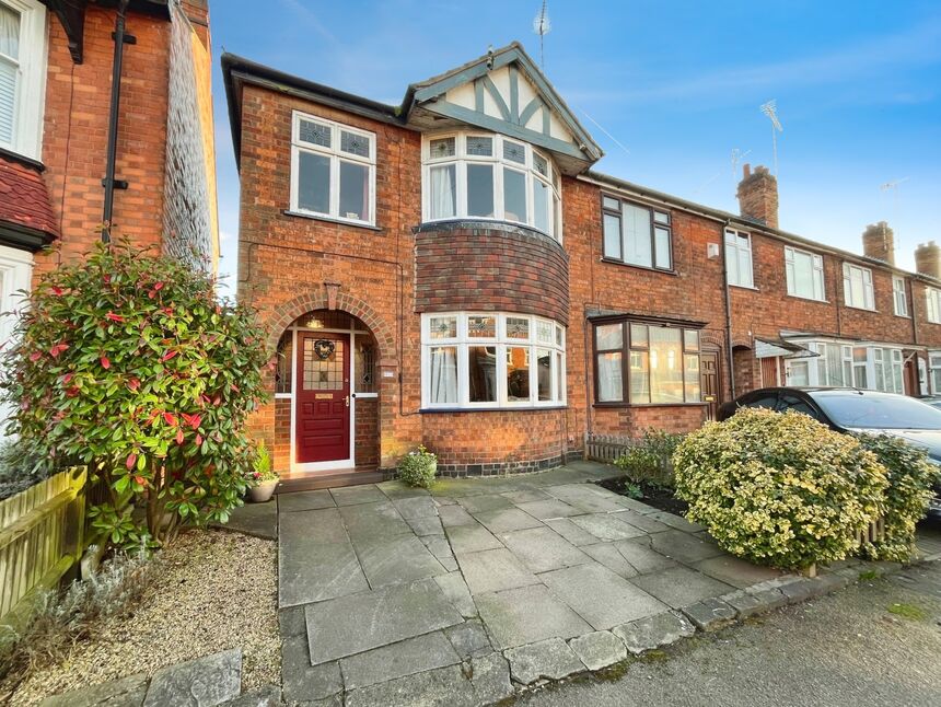 Main image of 3 bedroom Semi Detached House for sale, Cavendish Road, Leicester, Leicestershire, LE2