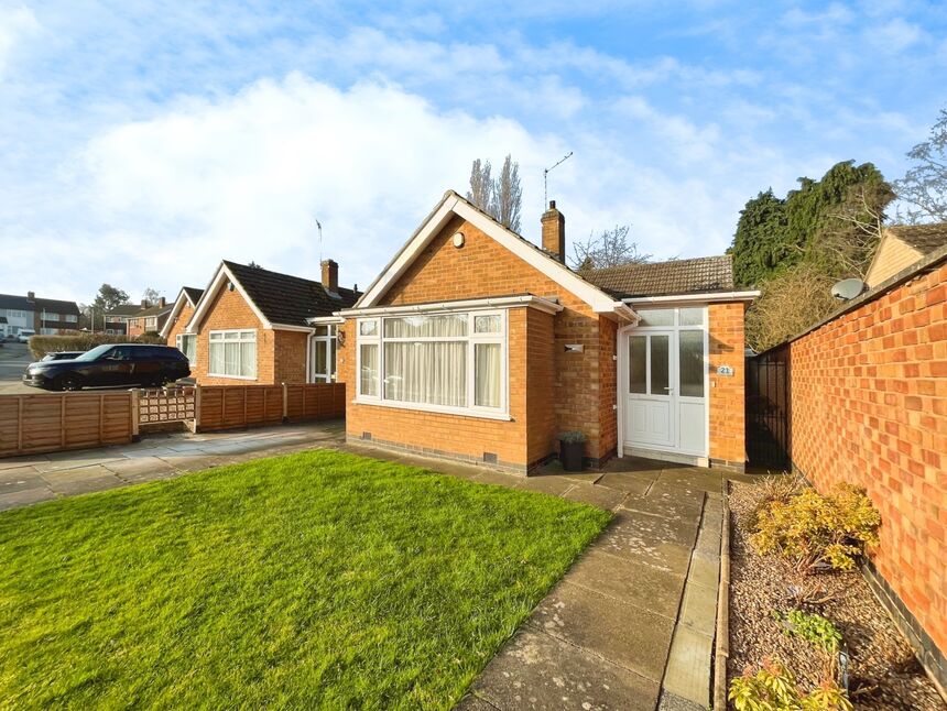 2 bedroom Detached Bungalow for sale