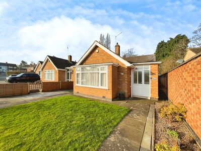 Frampton Avenue, 2 bedroom Detached Bungalow for sale, £250,000