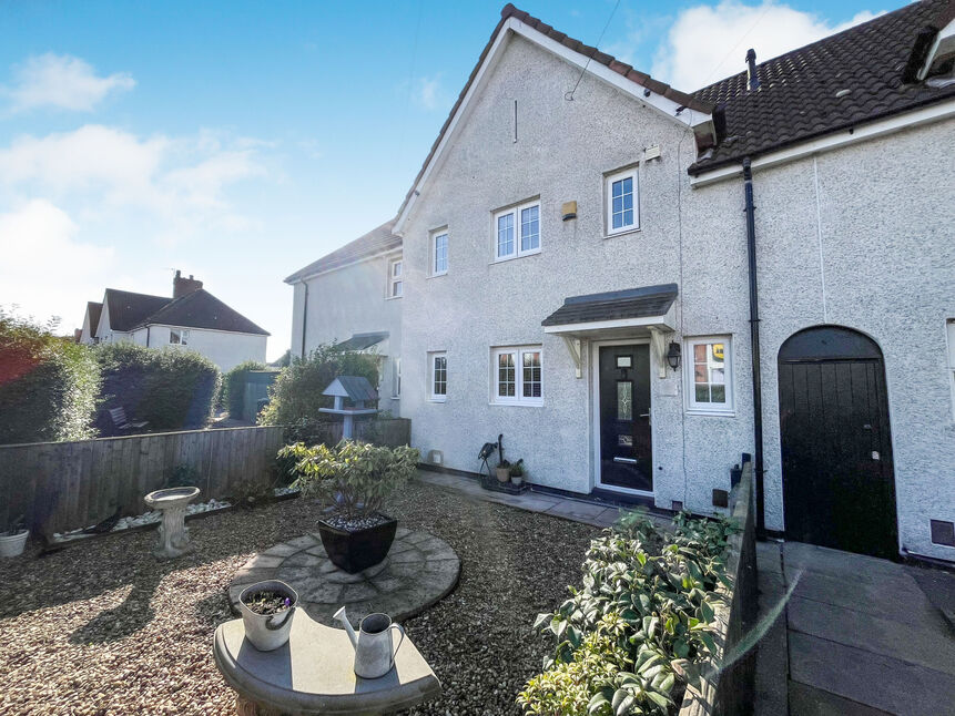 Main image of 3 bedroom Mid Terrace House for sale, Gipsy Lane, Leicester, Leicestershire, LE4