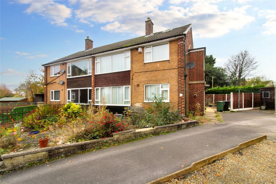 Main image of 2 bedroom  Flat for sale, Sandiford Close, Leeds, West Yorkshire, LS15