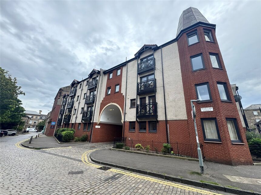 Main image of 2 bedroom  Flat to rent, New Bell's Court, Edinburgh, EH6