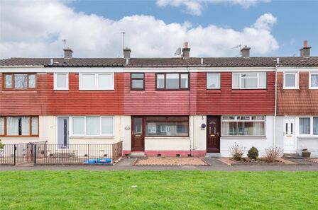 Centenary Court, 2 bedroom Mid Terrace House for sale, £100,000