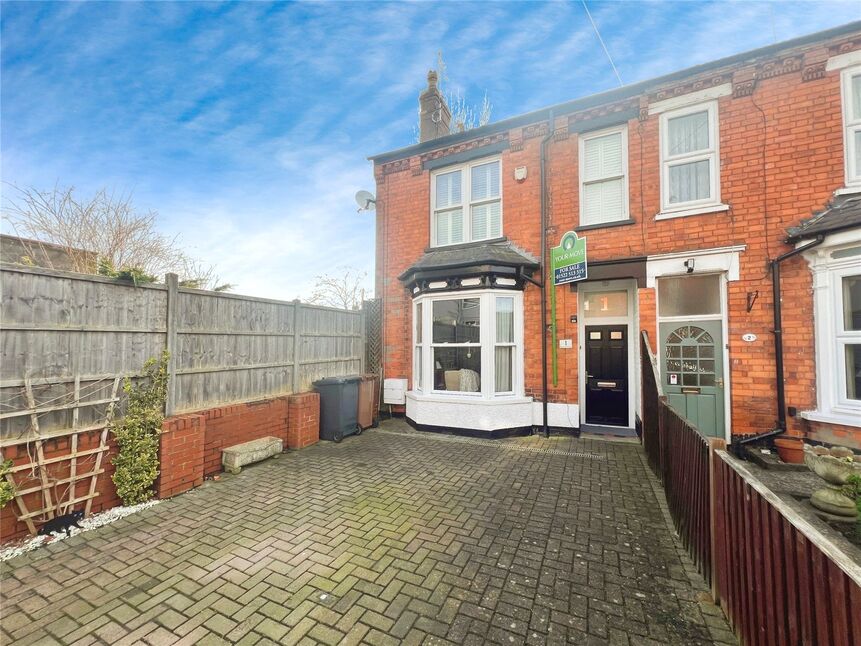 Main image of 3 bedroom End Terrace House for sale, Richmond Grove, Lincoln, Lincolnshire, LN1