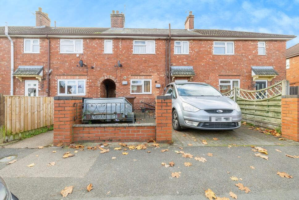 Main image of 4 bedroom Mid Terrace House for sale, Westwick Drive, Lincoln, Lincolnshire, LN6