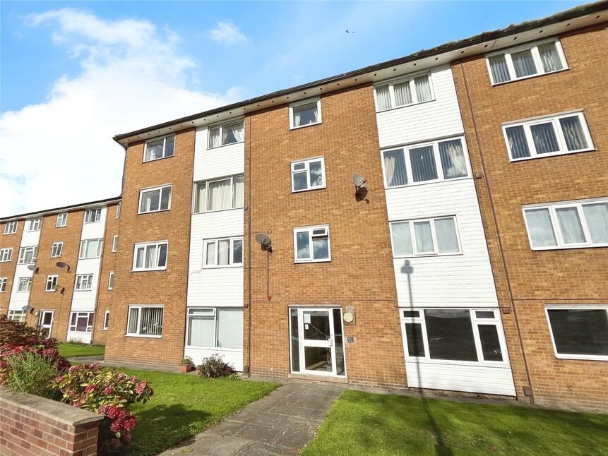 Main image of 3 bedroom  Flat for sale, Stamp End, Lincoln, Lincolnshire, LN2