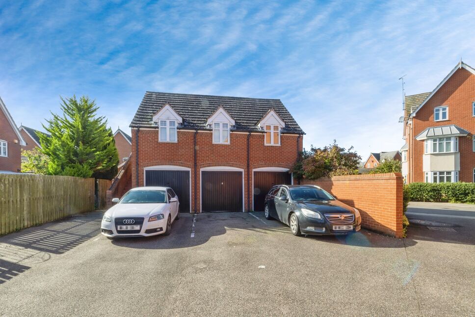 Main image of 1 bedroom  Flat for sale, Flaxley Road, Lincoln, Lincolnshire, LN2