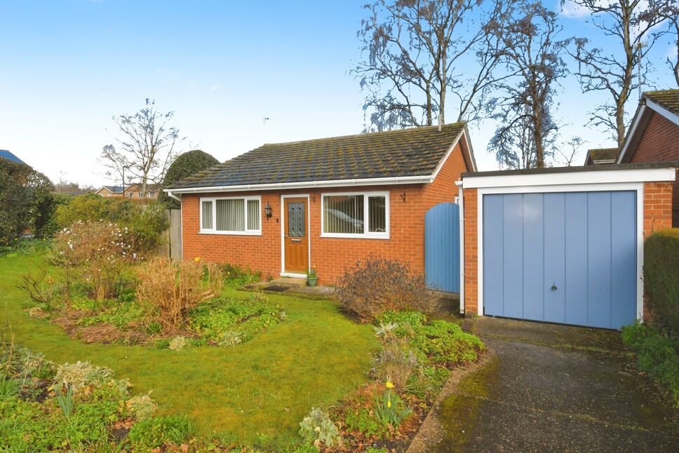 Main image of 2 bedroom Detached Bungalow for sale, Ennerdale Close, Lincoln, Lincolnshire, LN6