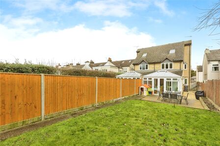 Essex Road, 4 bedroom Semi Detached House for sale, £525,000