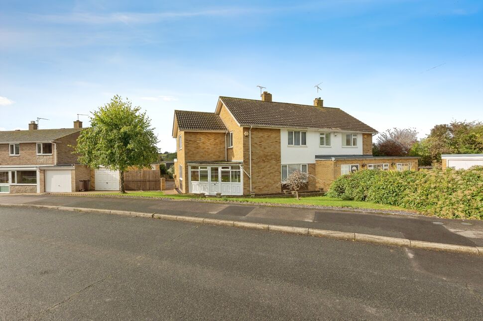 Main image of 4 bedroom Semi Detached House for sale, Northdown Road, Longfield, Kent, DA3