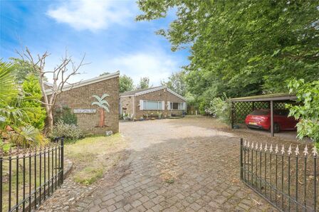 4 bedroom Detached Bungalow for sale