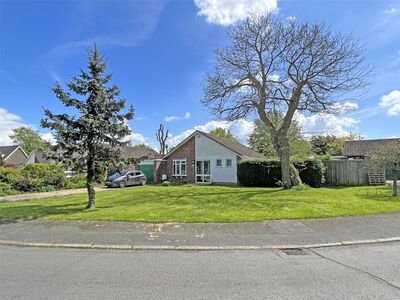 3 bedroom Detached Bungalow to rent