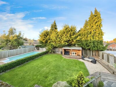 Kenwood Avenue, 4 bedroom Detached Bungalow for sale, £975,000