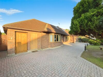 Kenwood Avenue, 4 bedroom Detached Bungalow for sale, £950,000