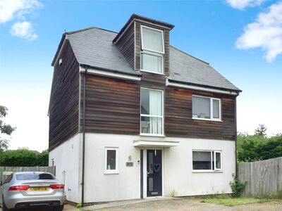 4 bedroom Detached House to rent