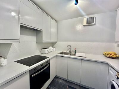 2 bedroom  Flat for sale