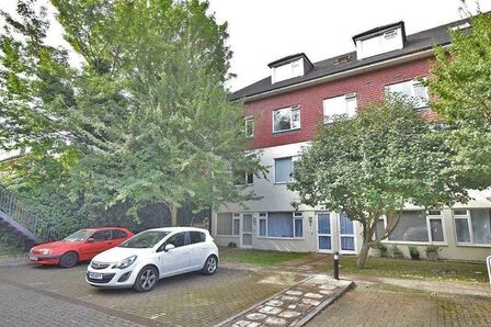 2 bedroom  Flat for sale