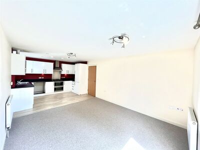 Brunell Close, 2 bedroom  Flat for sale, £210,000