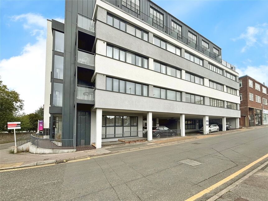 Main image of 2 bedroom  Flat for sale, Fairmeadow, Maidstone, Kent, ME14