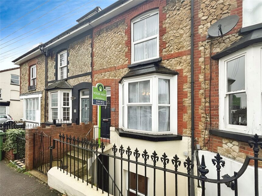 3 bedroom Mid Terrace House for sale