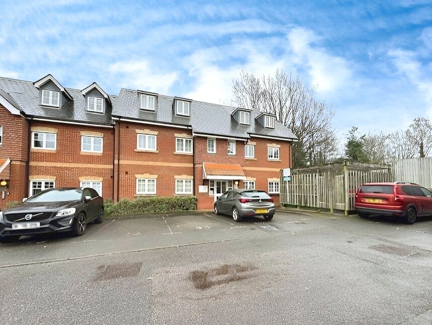 Main image of 2 bedroom  Flat to rent, Stagshaw Close, Maidstone, Kent, ME15