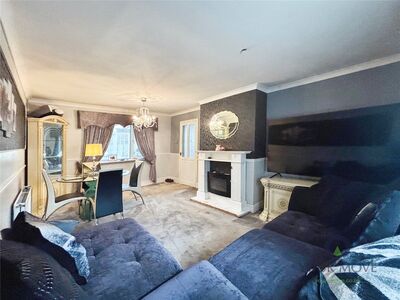 Lancashire Road, 3 bedroom Mid Terrace House for sale, £300,000