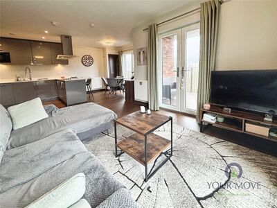 Rosalind Drive, 2 bedroom  Flat for sale, £275,000