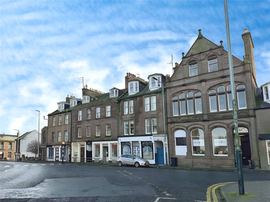 Main image of 2 bedroom  Flat for sale, Castle Place, Montrose, Angus, DD10