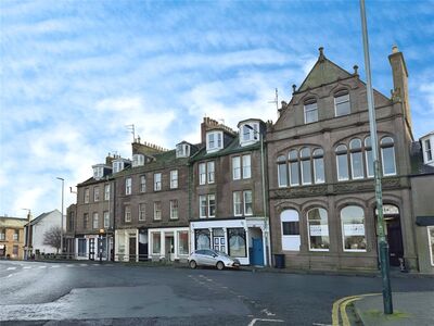 Castle Place, 2 bedroom  Flat for sale, £58,000